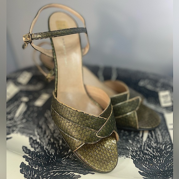🖤 Vintage 🖤 1980’s 🐍 Higbee’s Green Snakeskin Leather Gold 7 1/2 Strappy 🇮🇹 - Picture 3 of 10